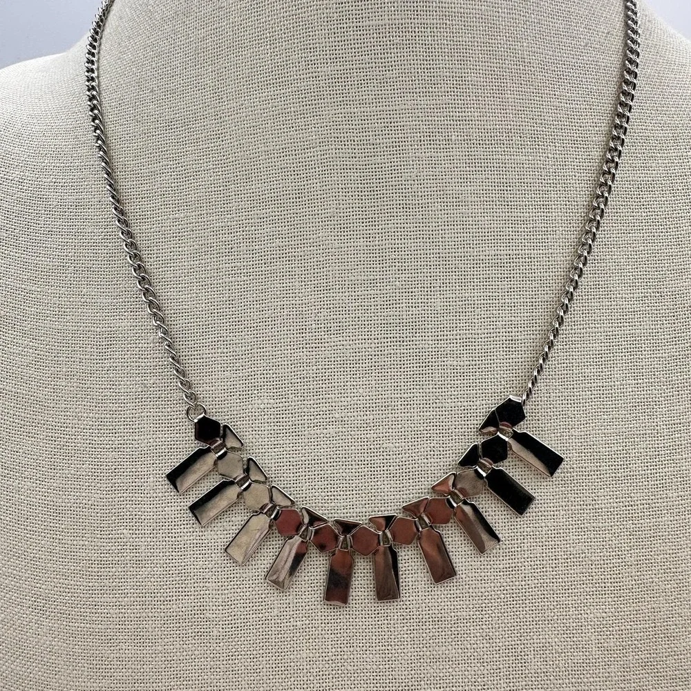 Vintage‎ Y2K Silver Tone Geometric Fringe Bib Necklace Women's Classic Jewelry
